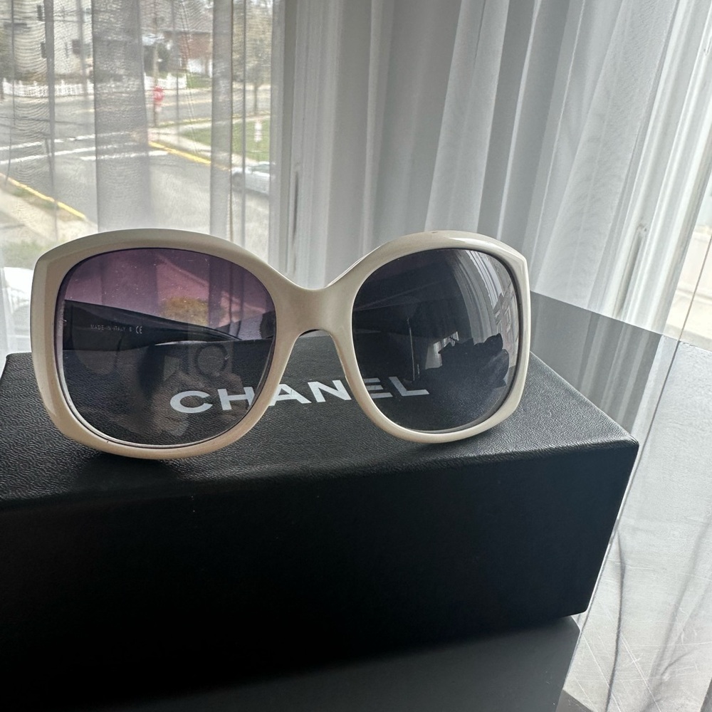 CHANEL Cream Sunglasses with Black Lenses